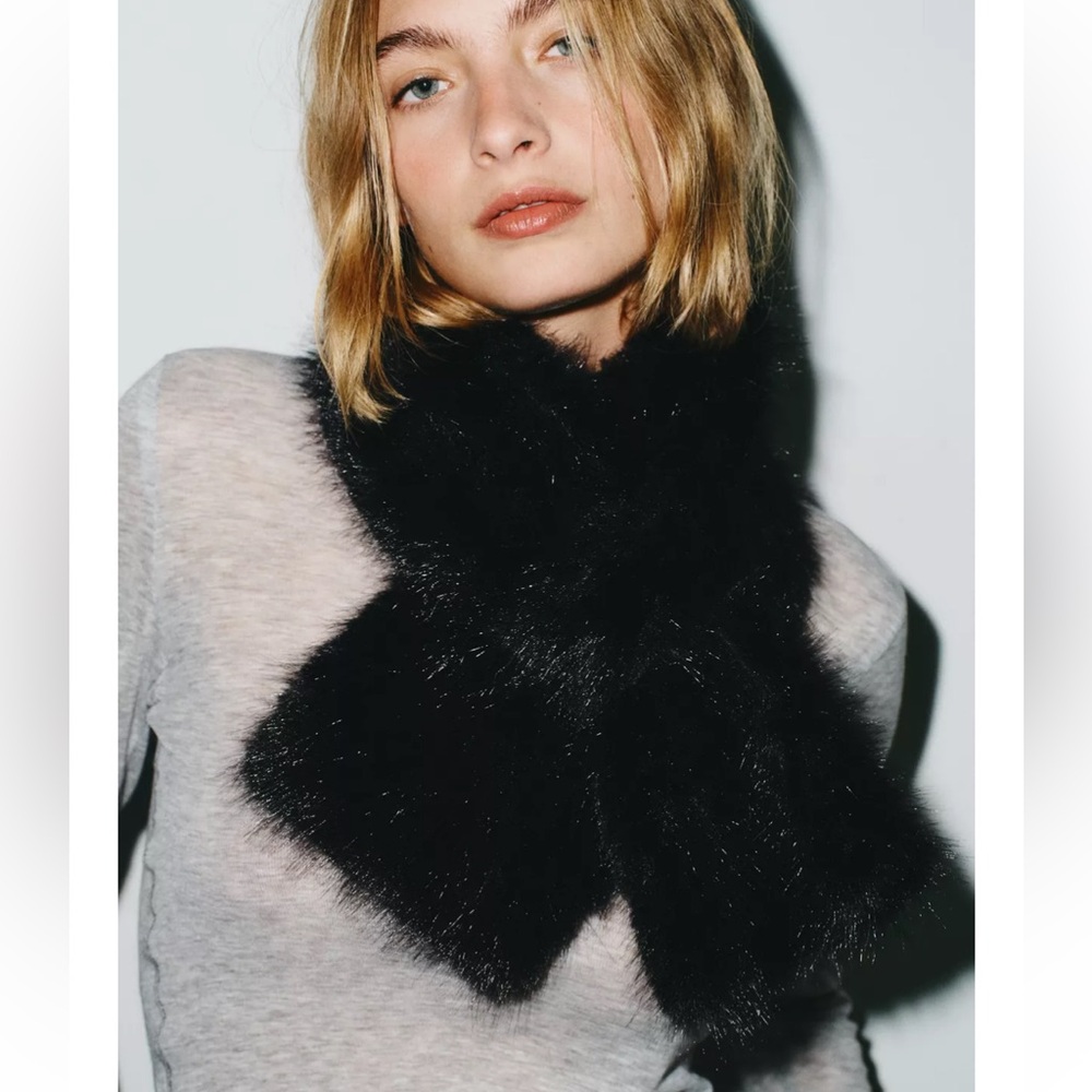 PLAIN FAUX FUR SCARF